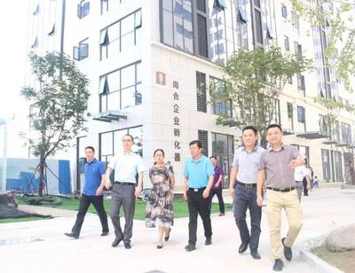 郑州市商务局副局长曹宏伟一行莅临园区考察调研，共促郑州软件开发产业创新发展